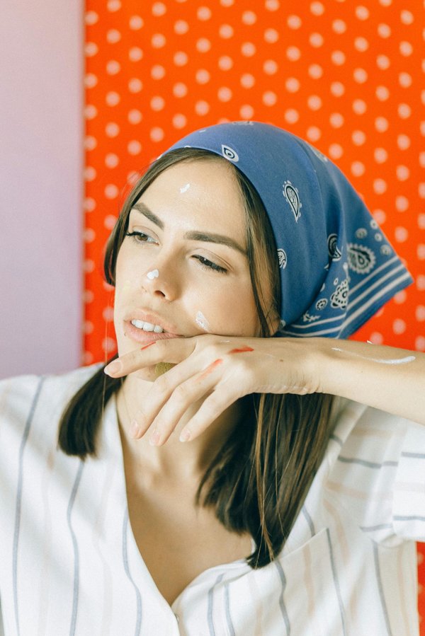 Bandana coloré pour soirée : le must pour briller en soirée